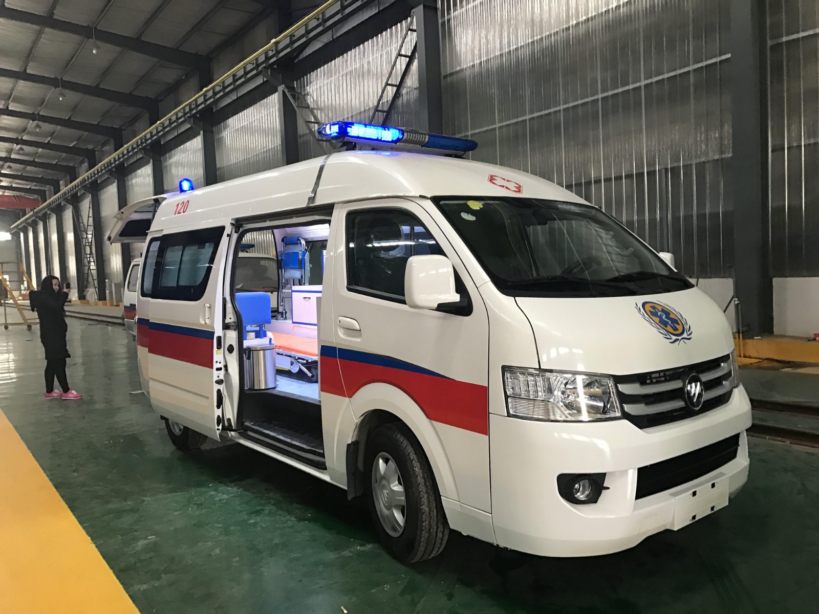 红原县救护车转院